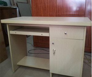 Hình ảnh của Bàn để máy tính gỗ công nghiệp