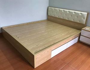 Hình ảnh của Giường gỗ công nghiệp có ngăn kéo